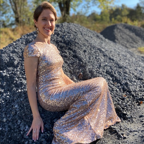 Meet your Posher, Allyson - Picture 1 of 1